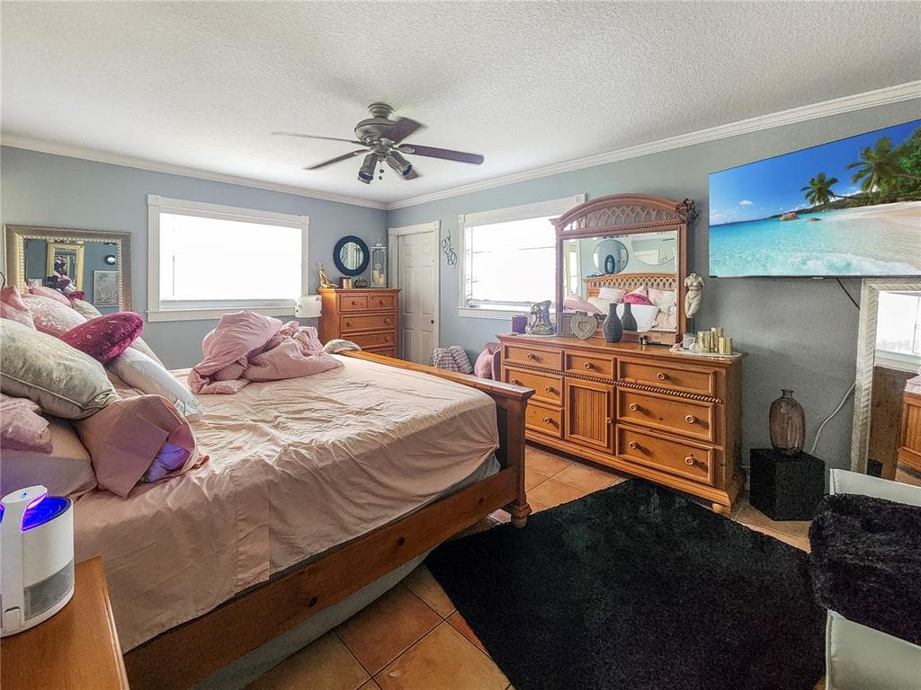 270 BELAIRE COURT photo 8