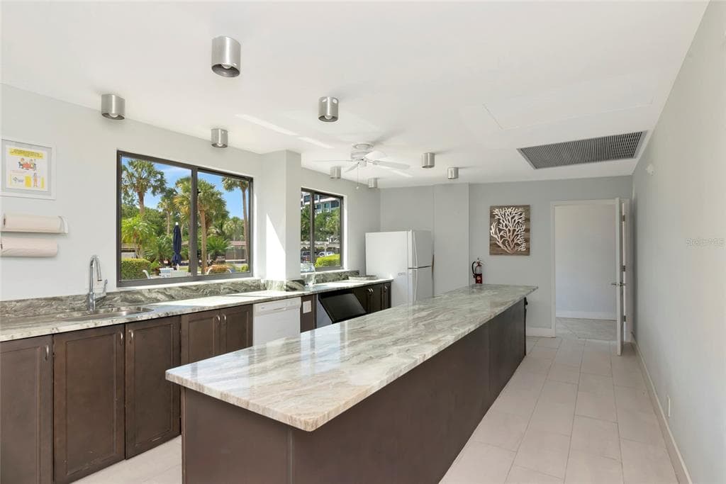 5855 MIDNIGHT PASS ROAD 514 photo 14