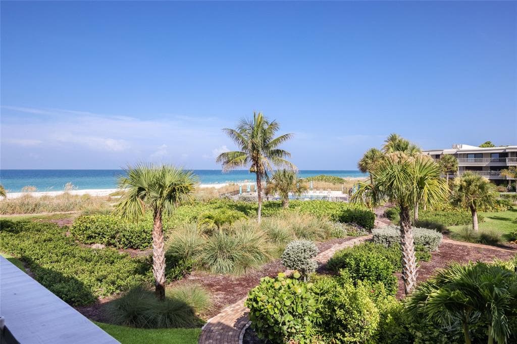 5757 GULF OF MEXICO DRIVE 205 photo 2