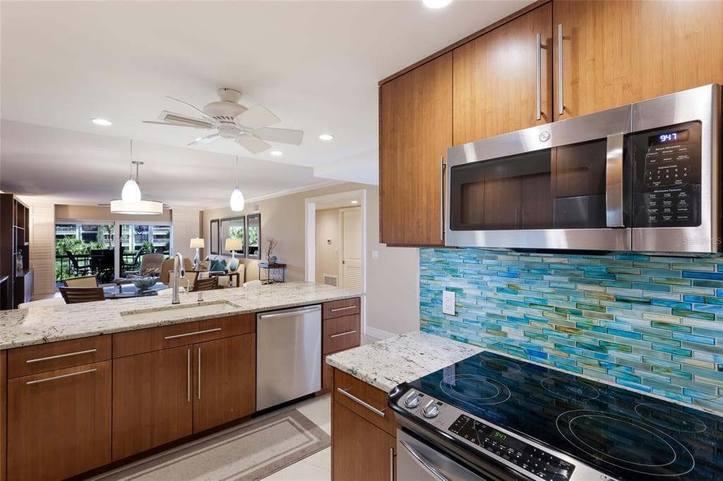 5757 GULF OF MEXICO DRIVE 205 photo 8