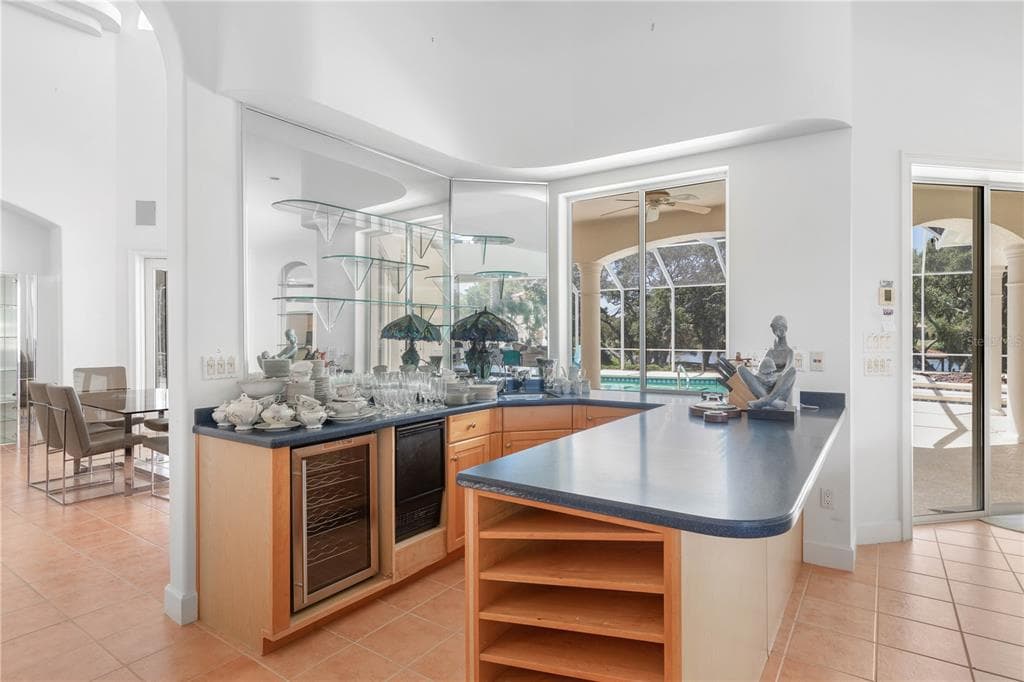 1 CAPRI COURT photo 20