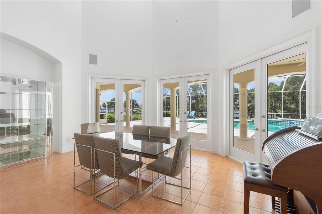 1 CAPRI COURT photo 14