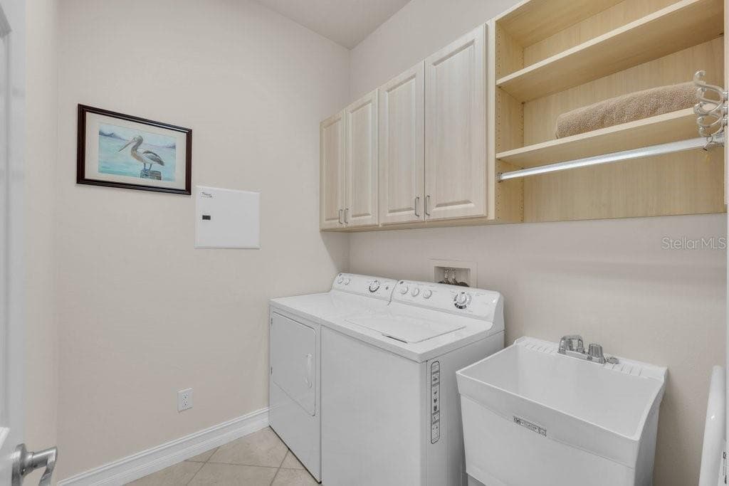 15824 AMBER FALLS DRIVE photo 25