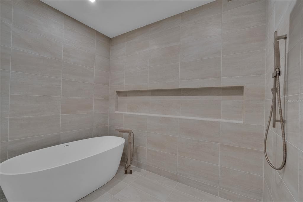 70 AVENIDA VENECCIA 202 photo 20