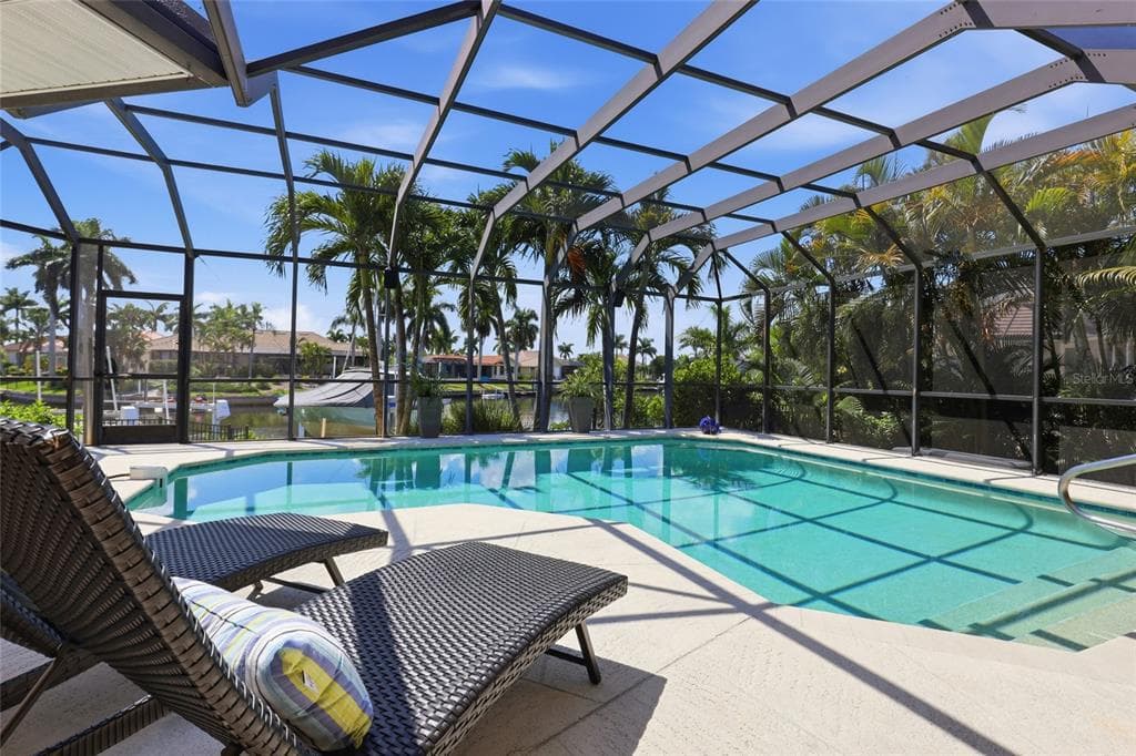 1233 SEA BREEZE COURT 2