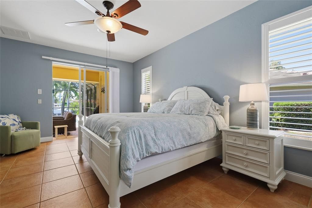 1233 SEA BREEZE COURT photo 19