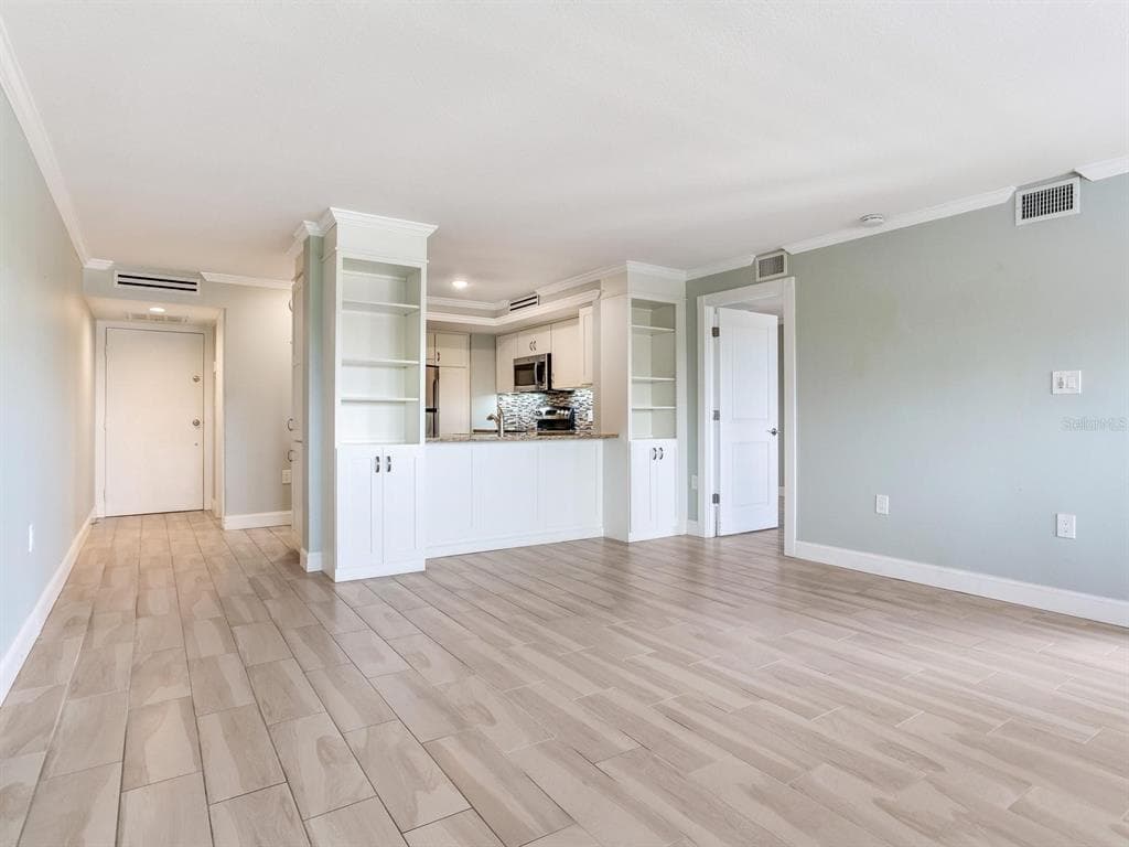 4141 BAYSHORE BOULEVARD 505 photo 16