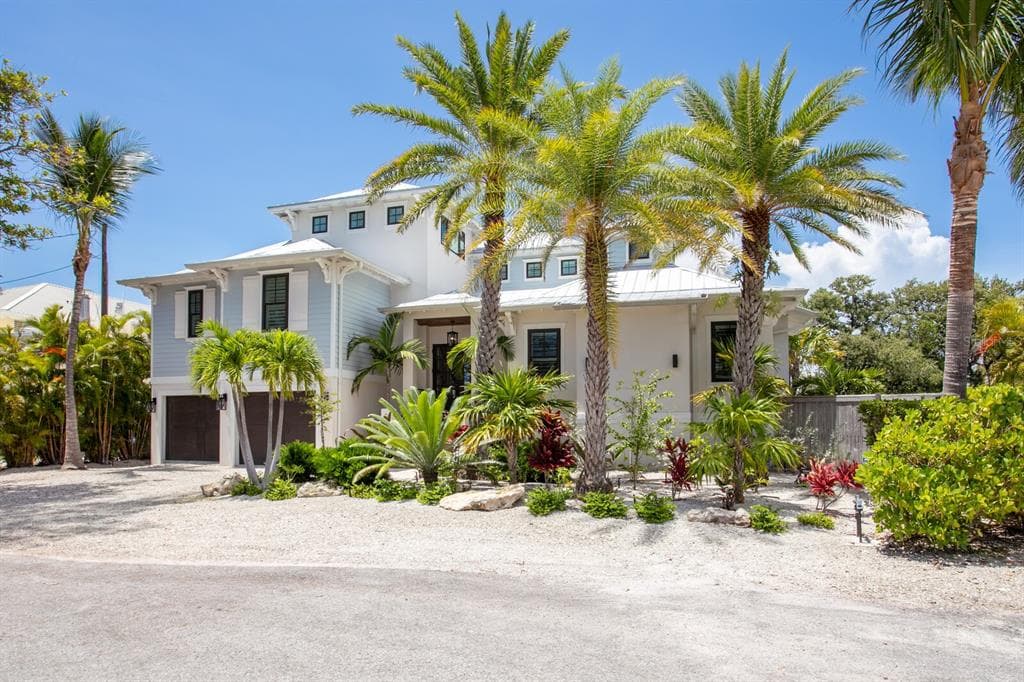 220 N HARBOR DRIVE 3