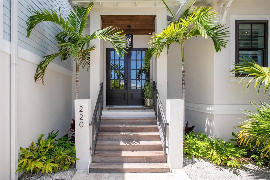 220 N HARBOR DRIVE 4