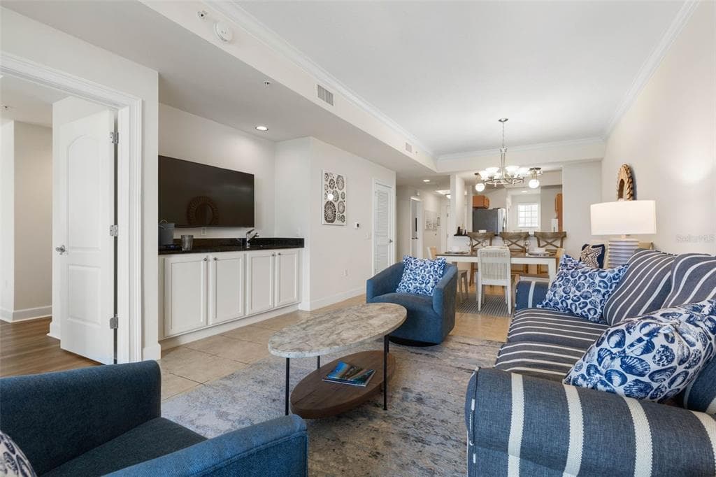 102 YACHT HARBOR DRIVE 467 photo 21