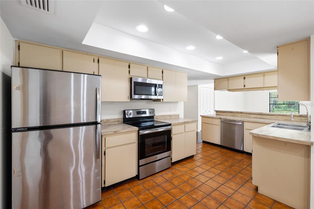 14011 WOLCOTT DRIVE photo 15