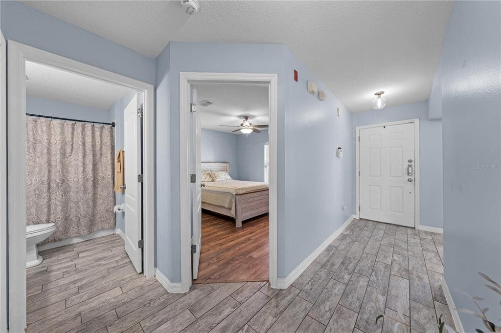 2705 EMERALD LAKE CT 2705 photo 18