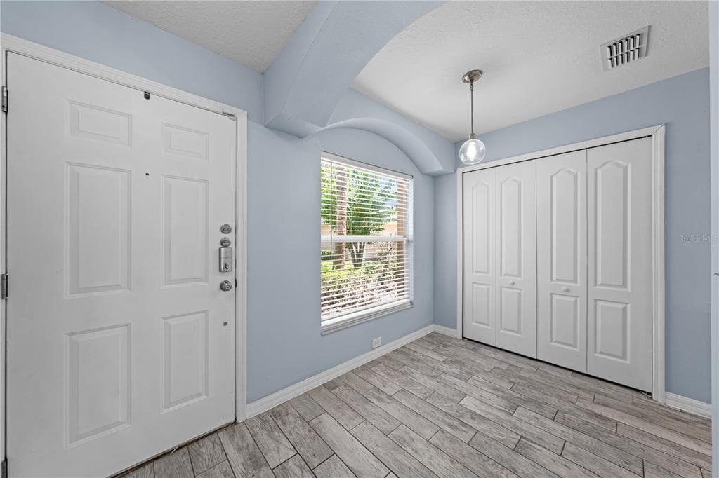 2705 EMERALD LAKE CT 2705 photo 11