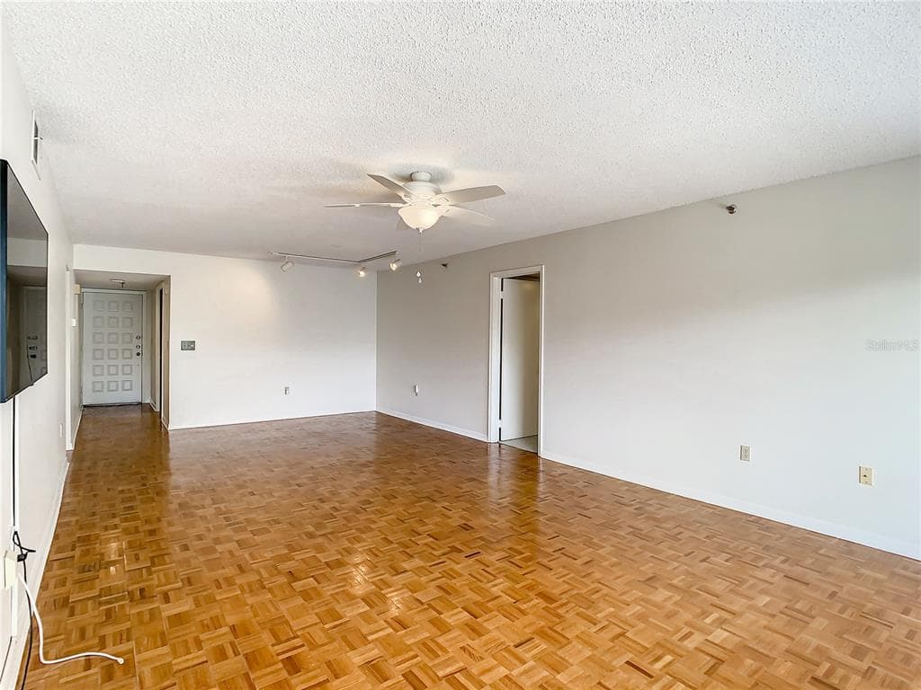 1158 CARMEL CIRCLE 430 photo 25