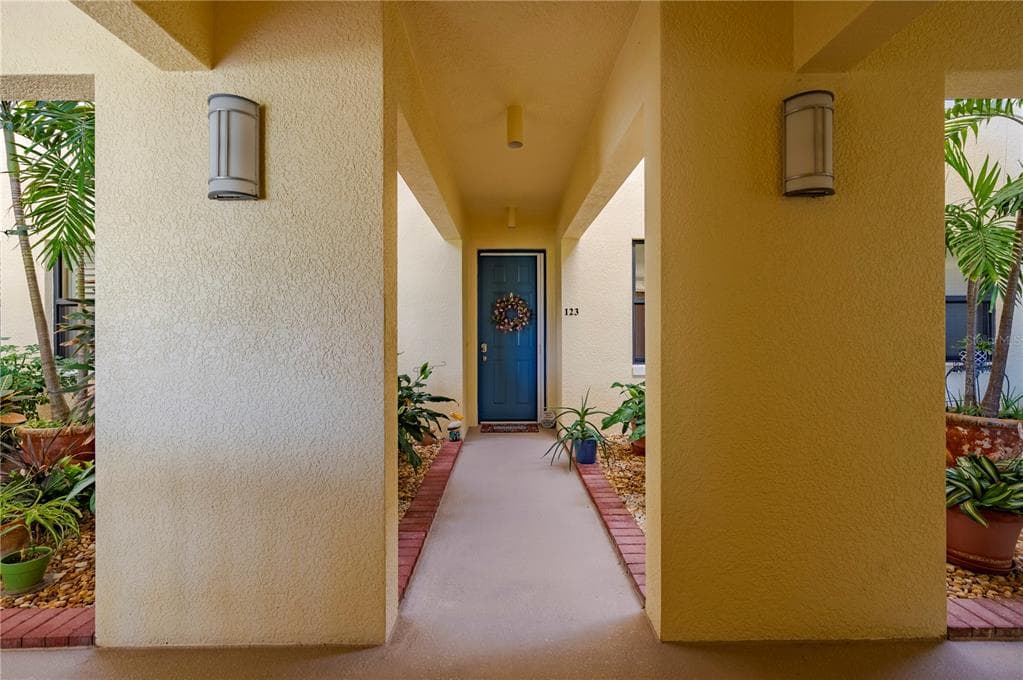 1340 ROCK DOVE COURT #123 4
