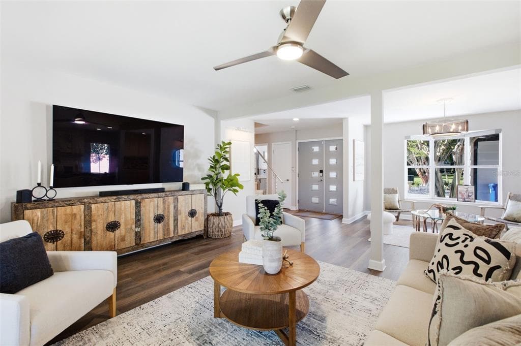 465 MANDALAY ROAD photo 6