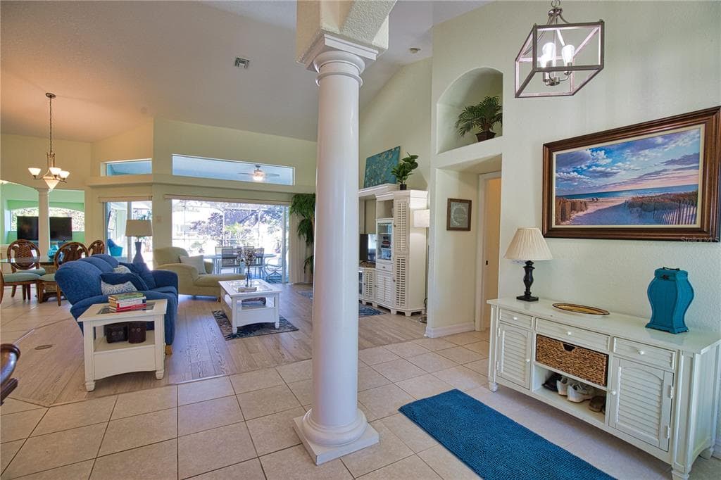 525 ROTONDA CIRCLE photo 13