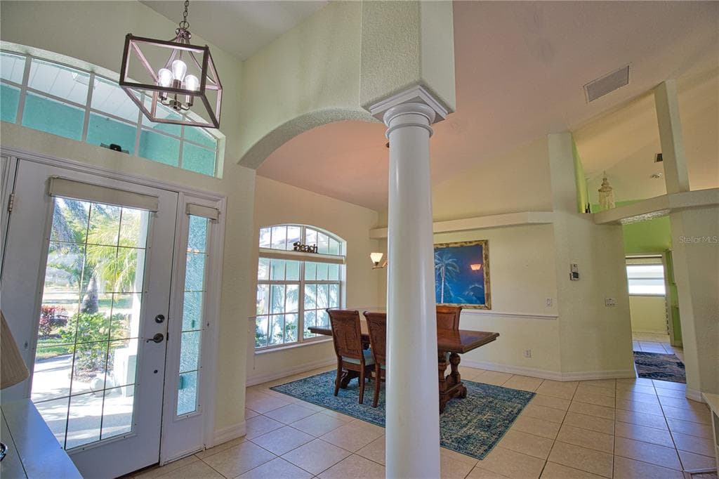 525 ROTONDA CIRCLE photo 24