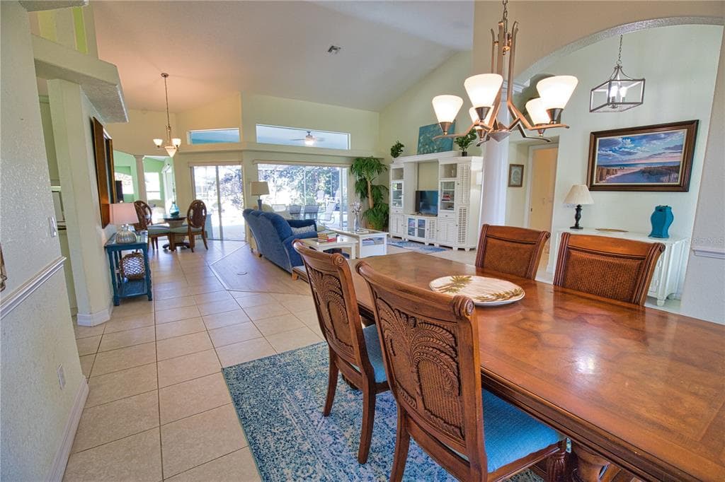 525 ROTONDA CIRCLE photo 15