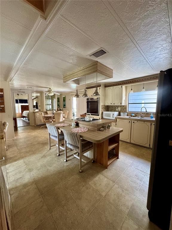 119 JANA CIRCLE photo 6