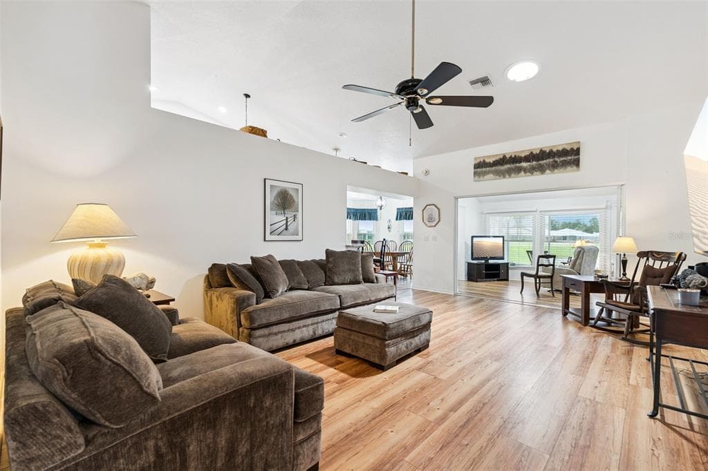 501 EASTLAKE DRIVE photo 6