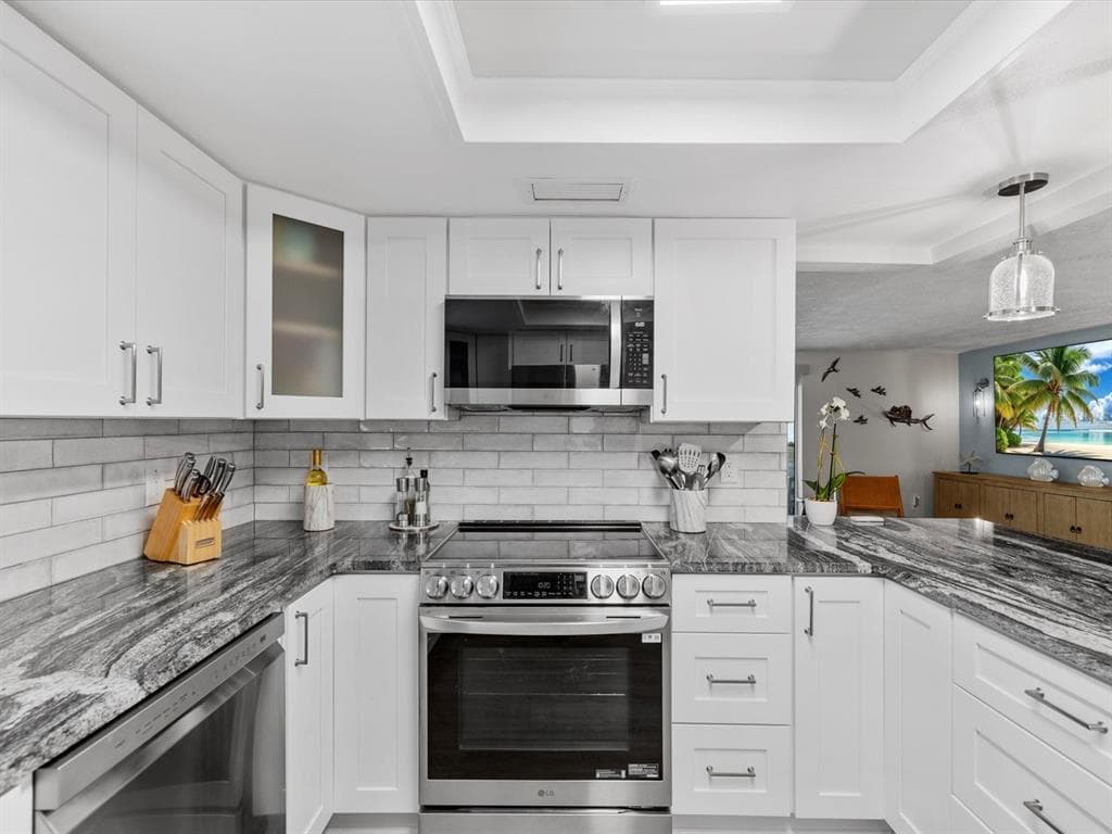 4911 POMPANO DRIVE photo 14