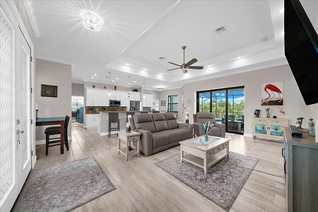 15504 HENNIPEN CIRCLE 5
