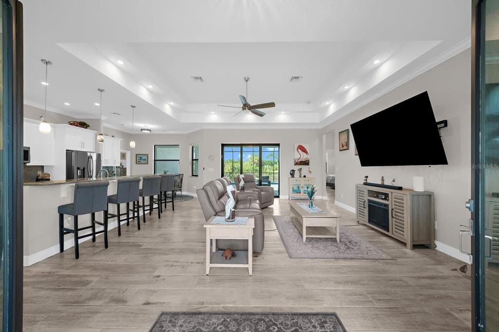 15504 HENNIPEN CIRCLE 4