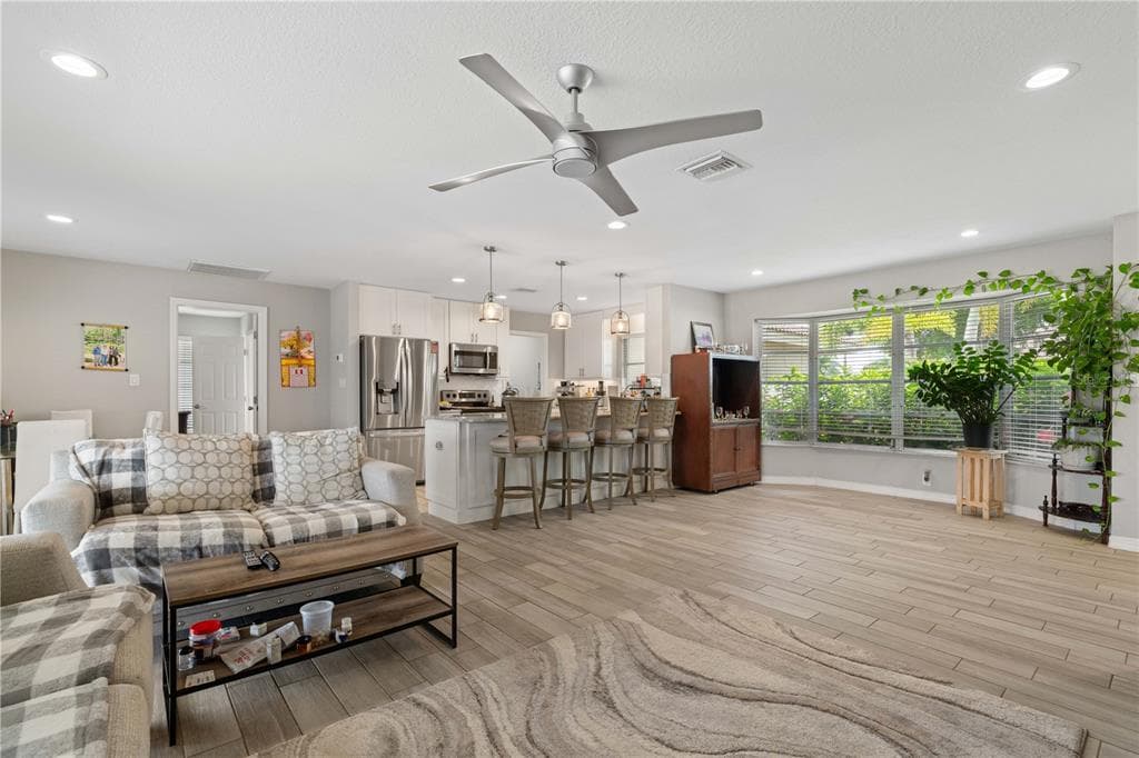 2208 CASSINO COURT photo 17