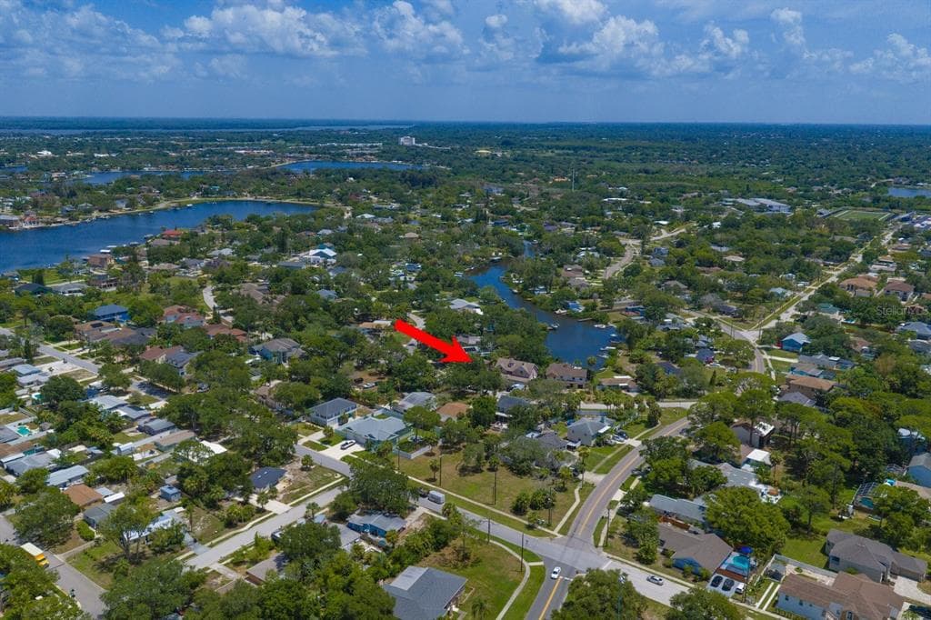 912 SEMINOLE BOULEVARD 1