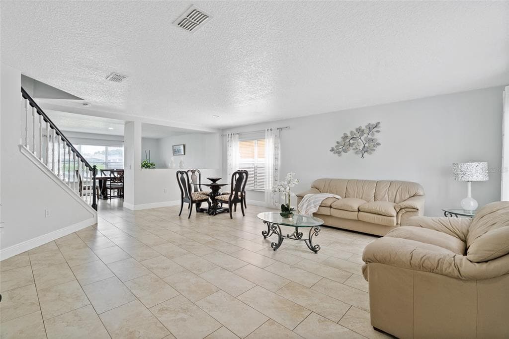 2730 AMANDA KAY WAY photo 4