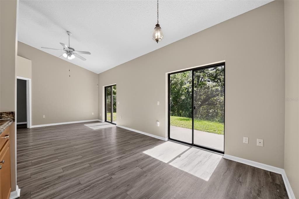 6348 SLEEPY HOLLOW DRIVE photo 10