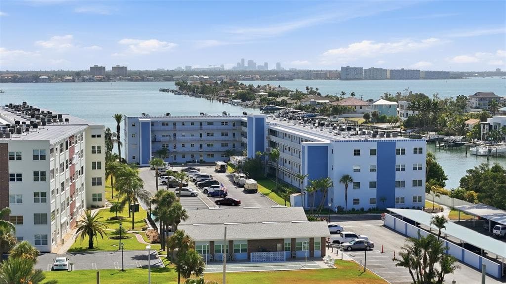 5555 GULF BOULEVARD #116 2