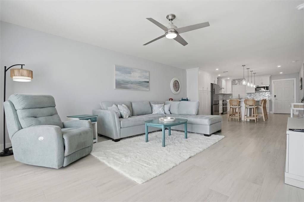 5555 GULF BOULEVARD 116 photo 12