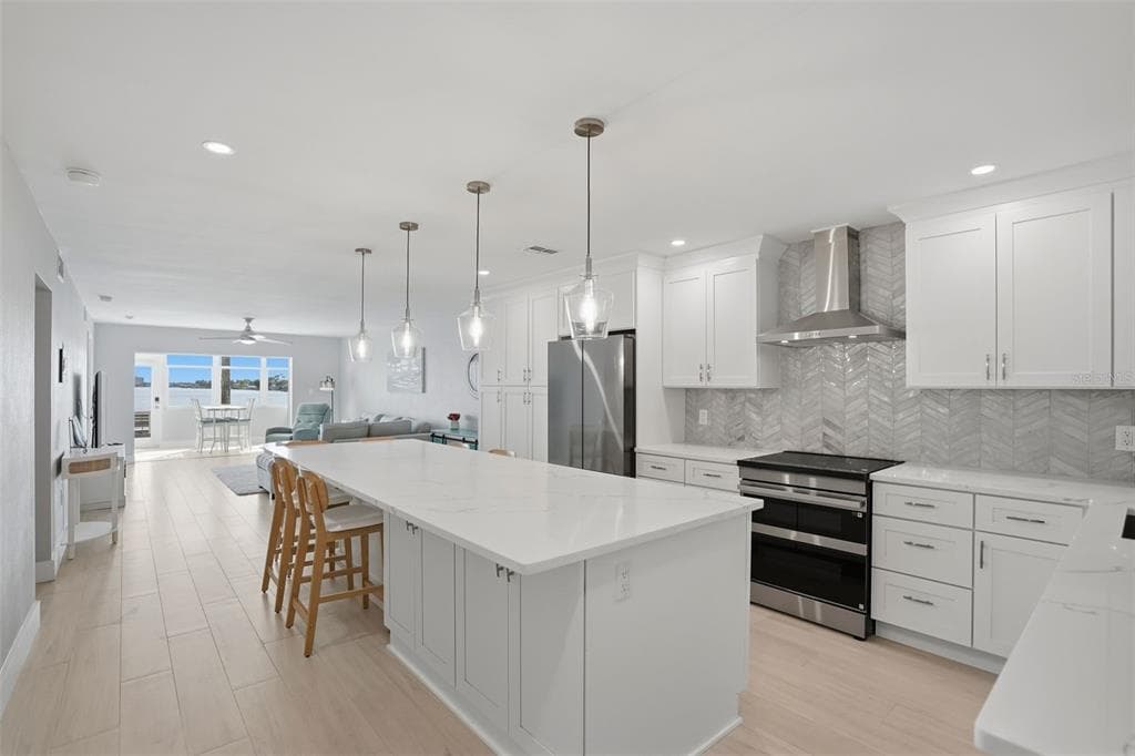 5555 GULF BOULEVARD #116 3