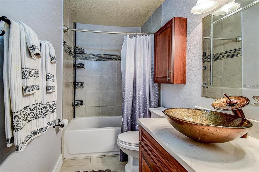 5111 COQUINA KEY DRIVE SE C photo 8