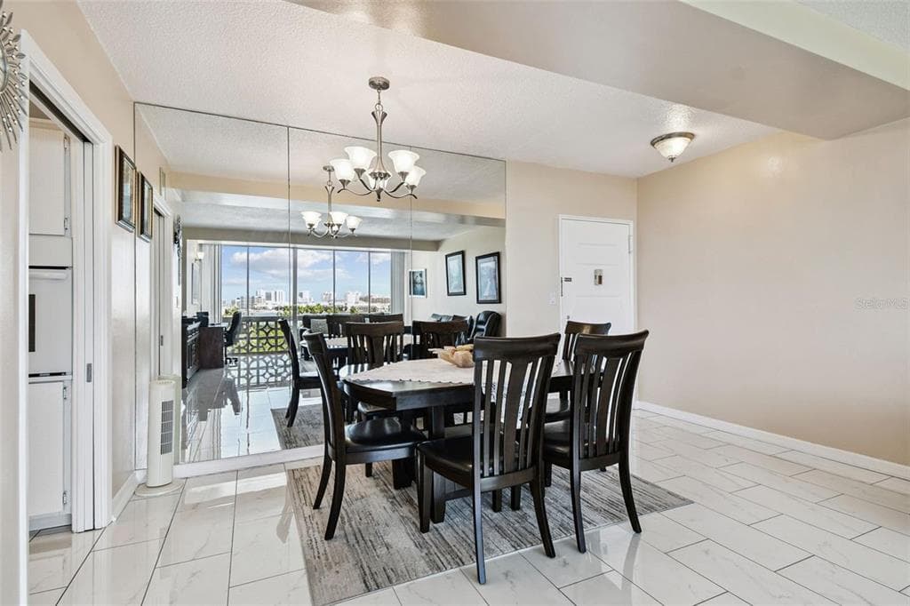 31 ISLAND WAY 505 photo 17