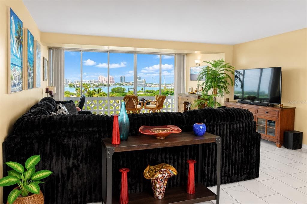 31 ISLAND WAY #505 4