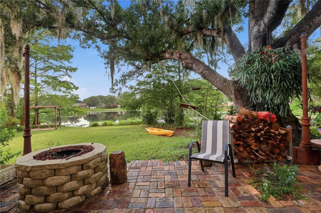 44 BONITA ROAD photo 2