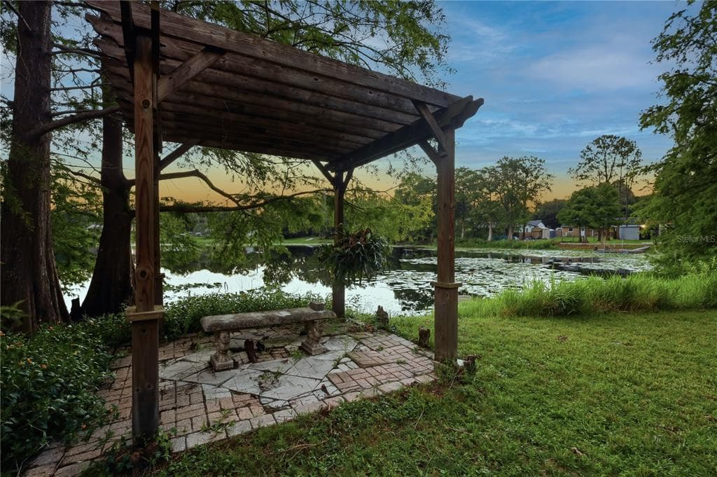 44 BONITA ROAD photo 5