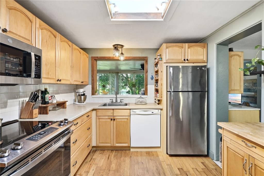 44 BONITA ROAD photo 19