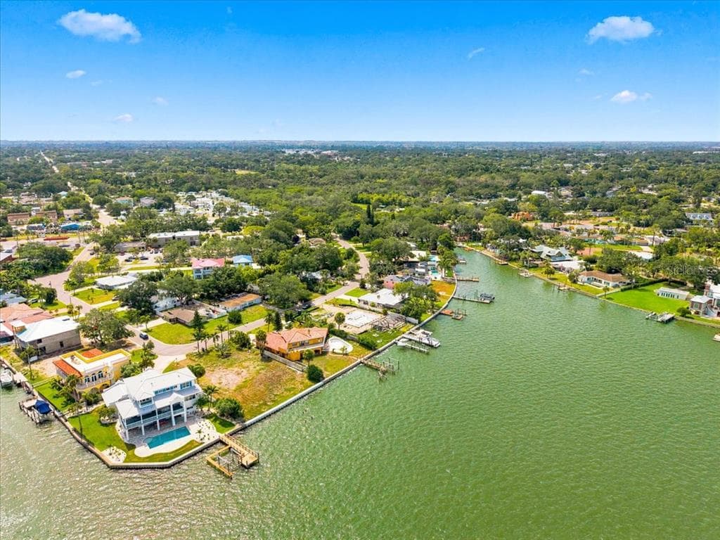 111 SHORE DRIVE photo 19