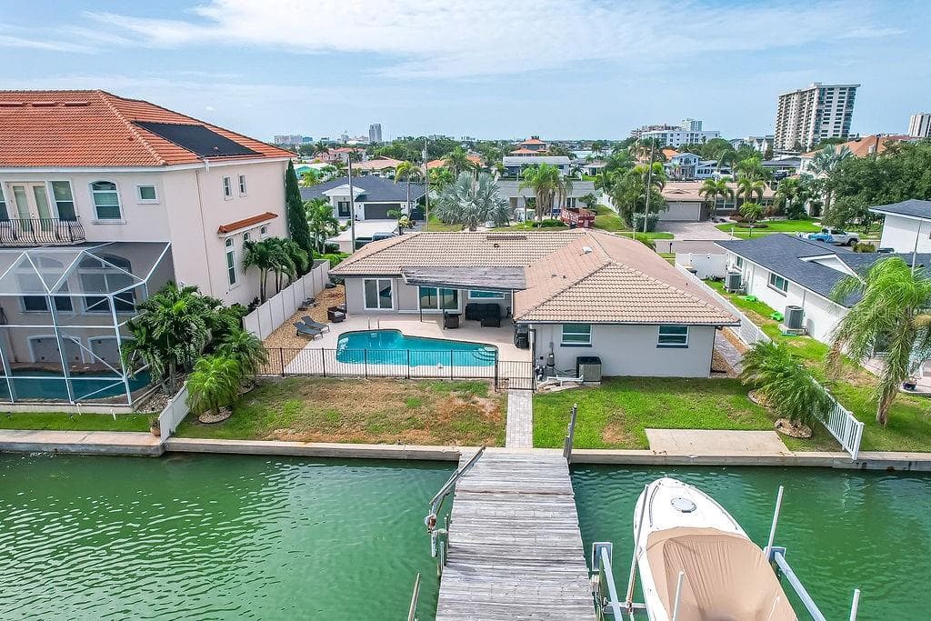 340 PALM ISLAND NE photo 13