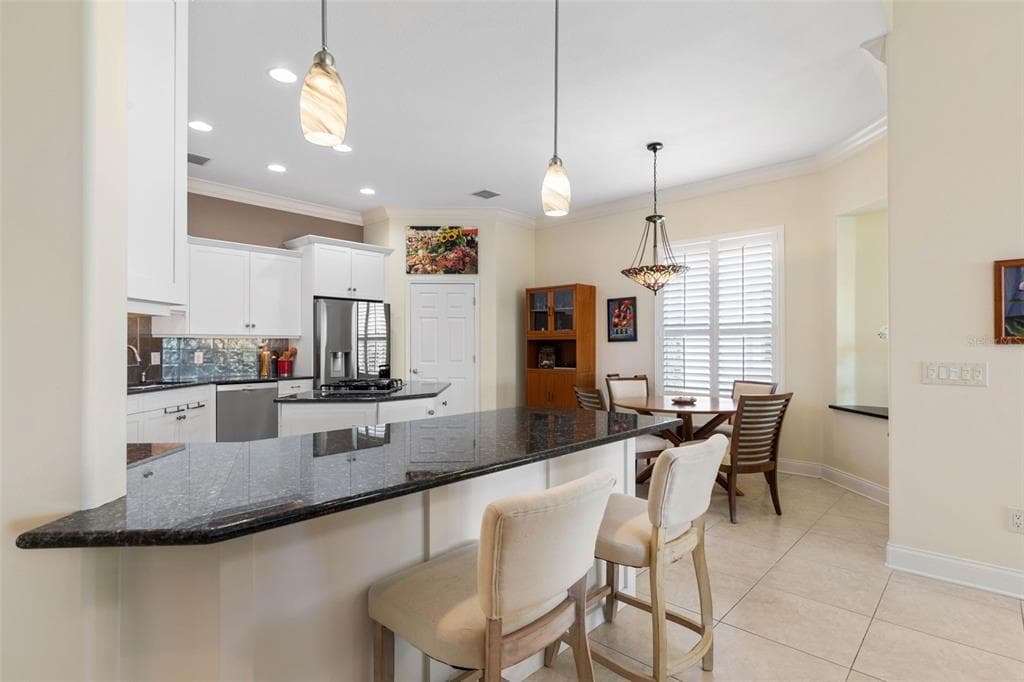 127 S RIVERWALK DRIVE photo 10