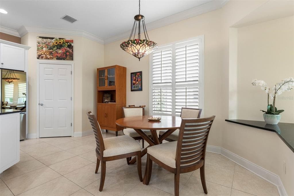 127 S RIVERWALK DRIVE photo 14