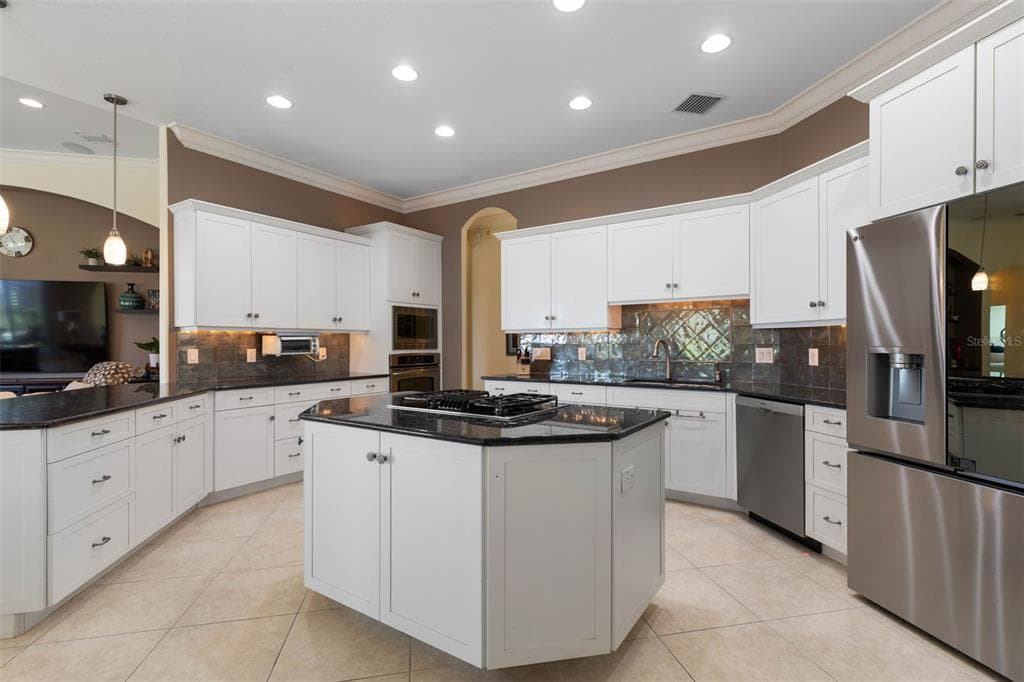 127 S RIVERWALK DRIVE photo 15