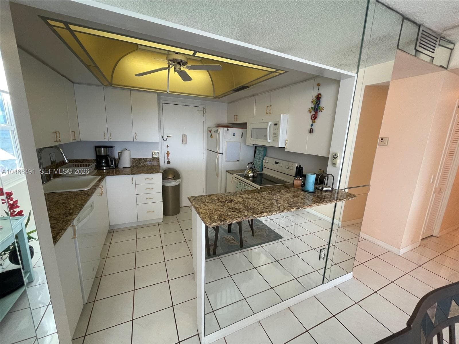 3505 S OCEAN DR 421 photo 2