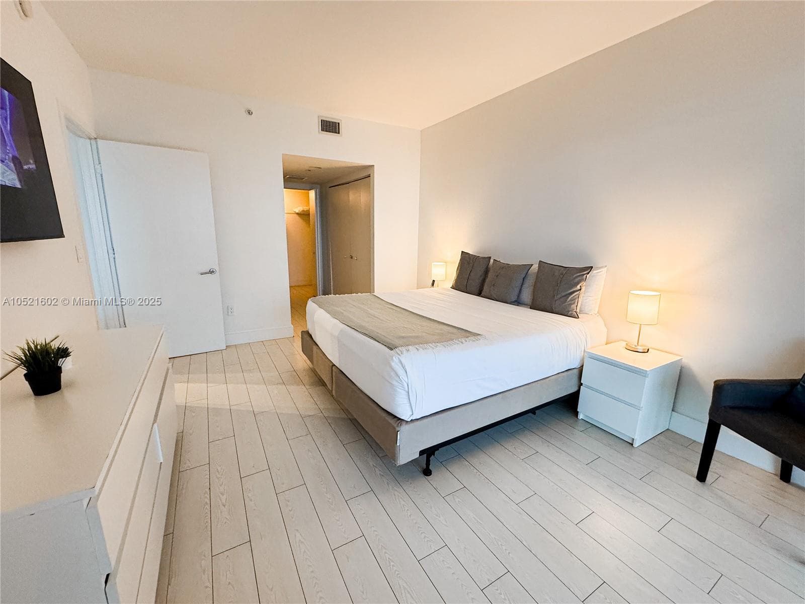 2600 E Hallandale Beach 3104 photo 16