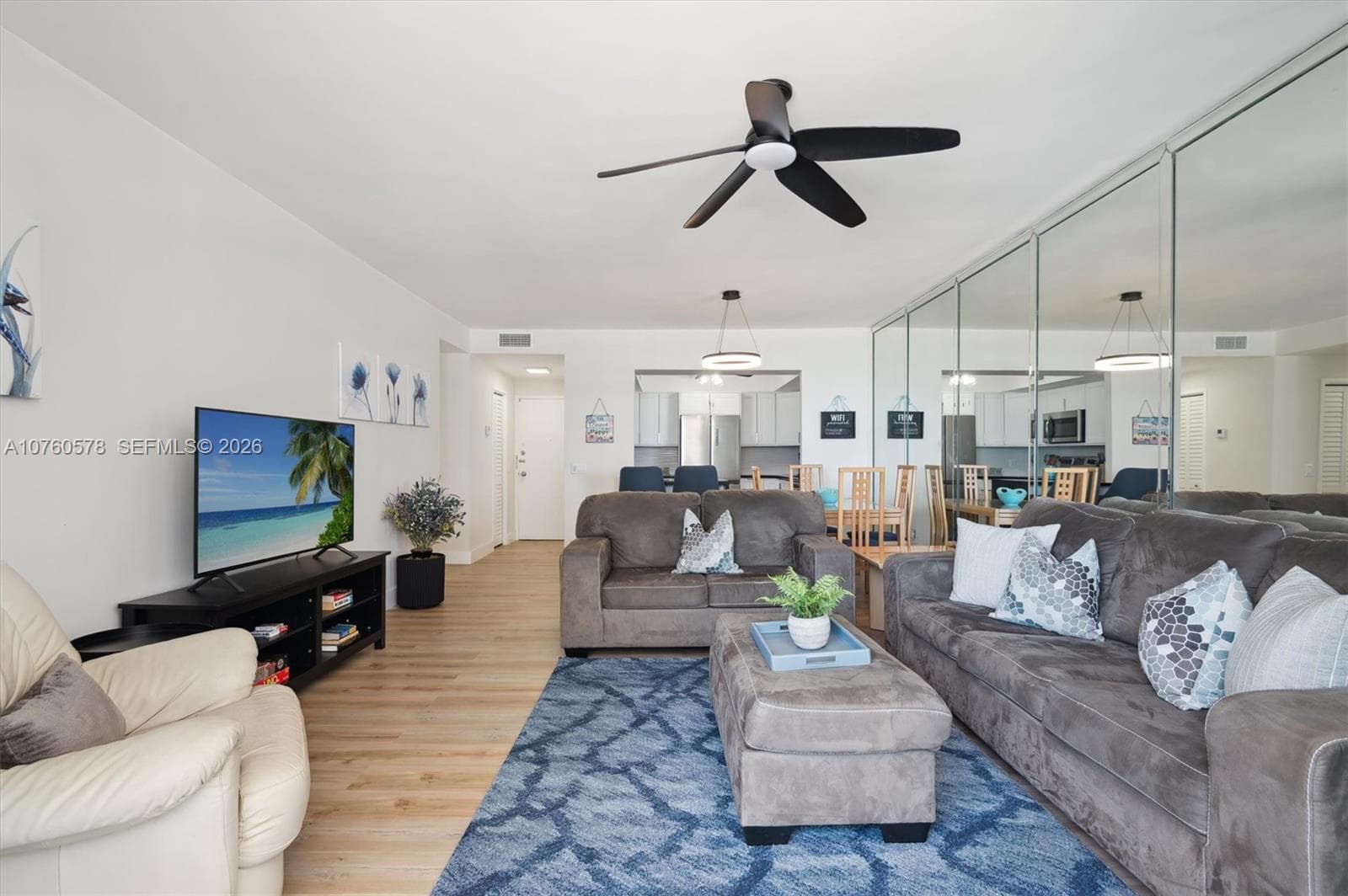 3505 S Ocean Dr 710 photo 6