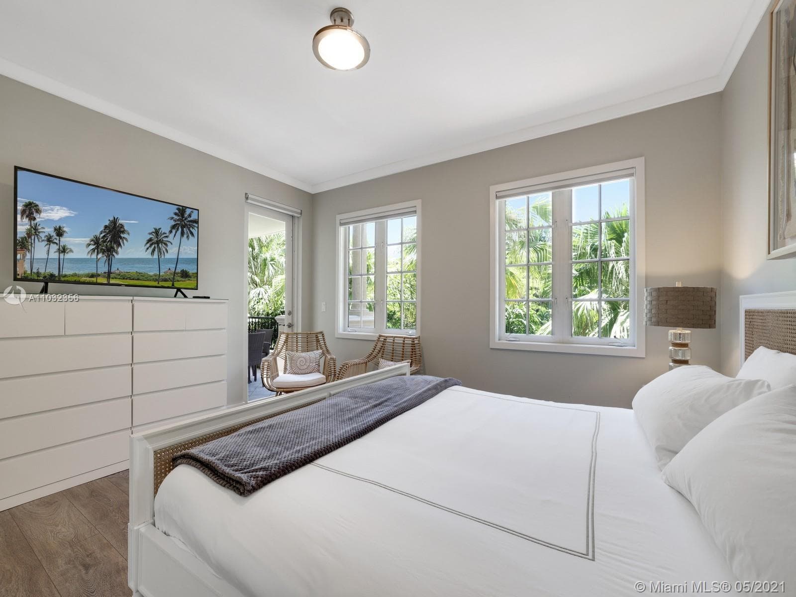 19126 Fisher Island Dr 19126 photo 22